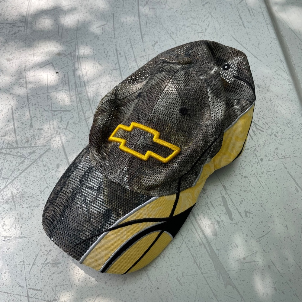 Vintage Chevrolet Mesh Camo Back Trucker Hat Embroidered Logo